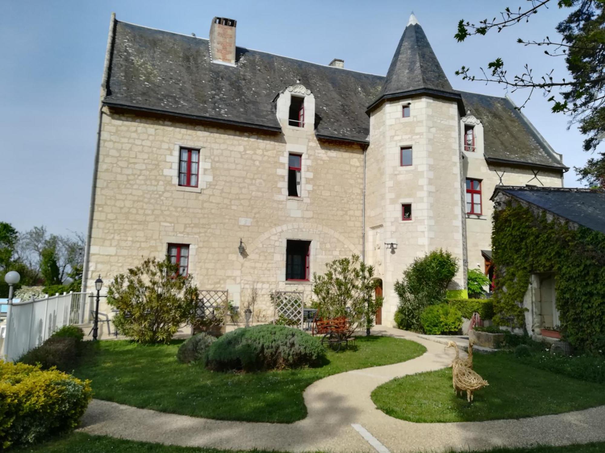 Manoir De L'Abbaye Bed & Breakfast Seuilly Bagian luar foto