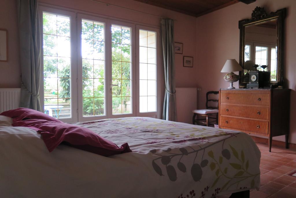 Manoir De L'Abbaye Bed & Breakfast Seuilly Bagian luar foto