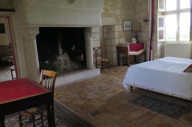 Manoir De L'Abbaye Bed & Breakfast Seuilly Bagian luar foto
