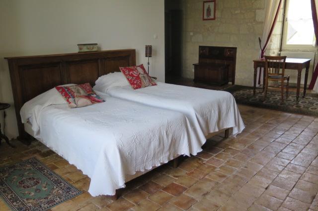 Manoir De L'Abbaye Bed & Breakfast Seuilly Bagian luar foto