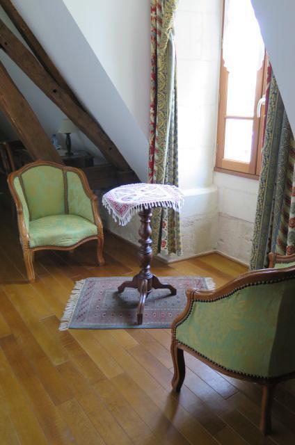 Manoir De L'Abbaye Bed & Breakfast Seuilly Bagian luar foto