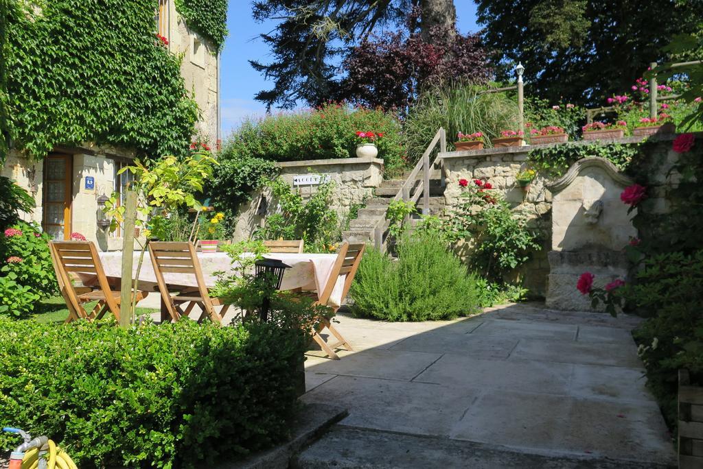 Manoir De L'Abbaye Bed & Breakfast Seuilly Bagian luar foto