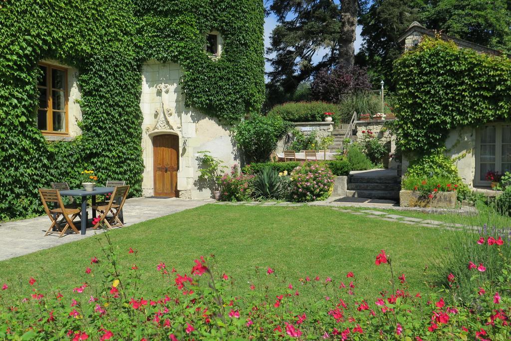 Manoir De L'Abbaye Bed & Breakfast Seuilly Bagian luar foto