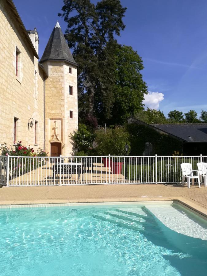 Manoir De L'Abbaye Bed & Breakfast Seuilly Bagian luar foto